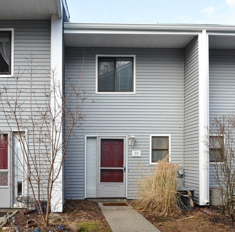 555 Russell Rd - Photo 1