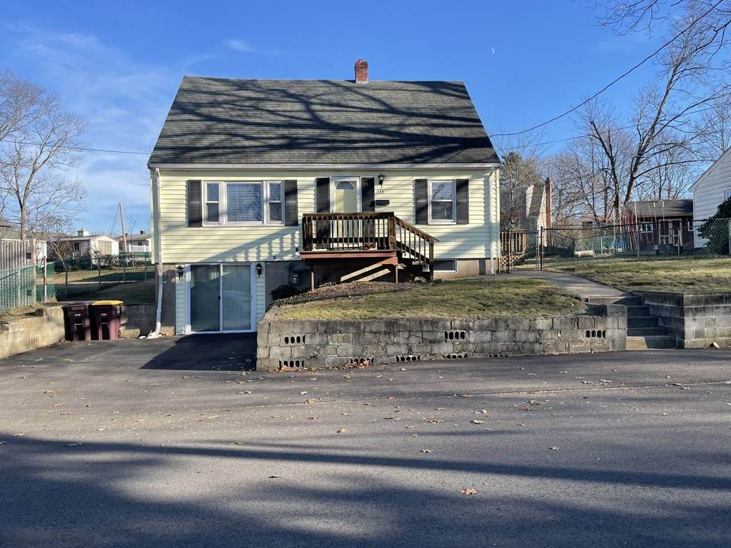 133 Circuit Ave - Photo 1