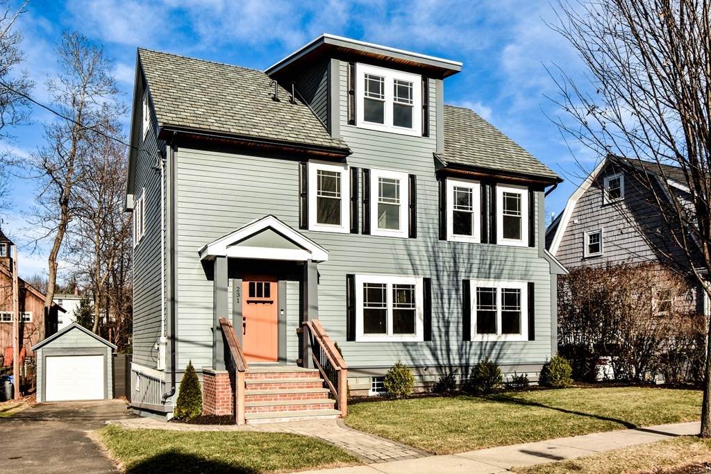 231 Orchard St - Photo 1