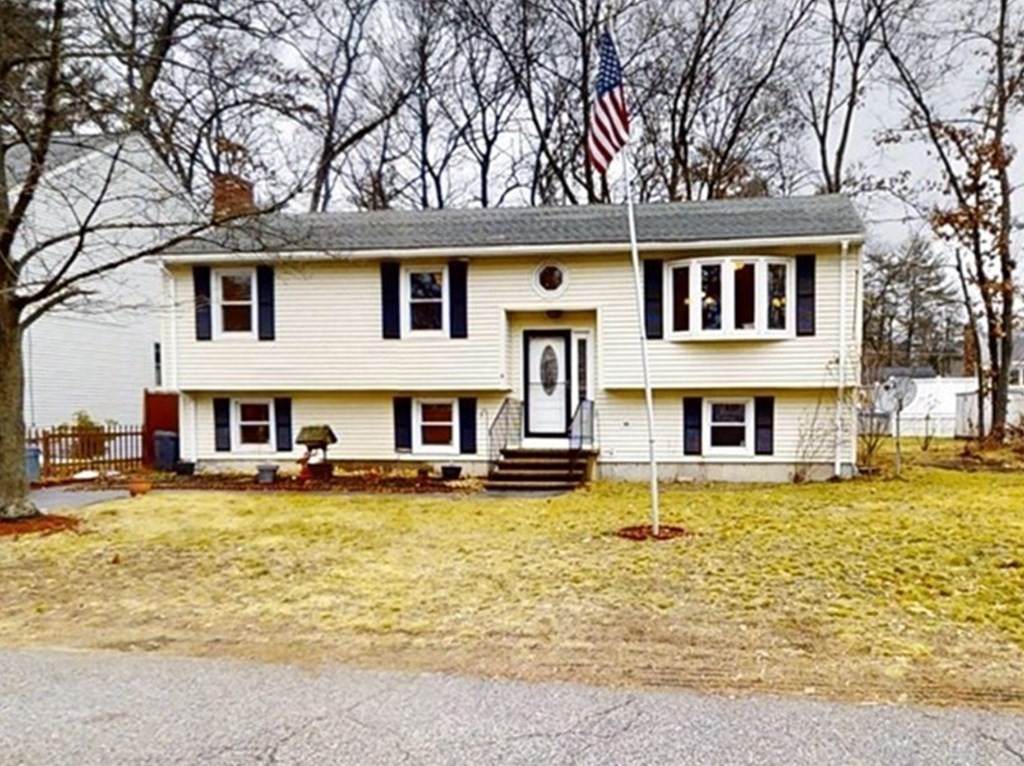 4 Beverly Ave - Photo 1