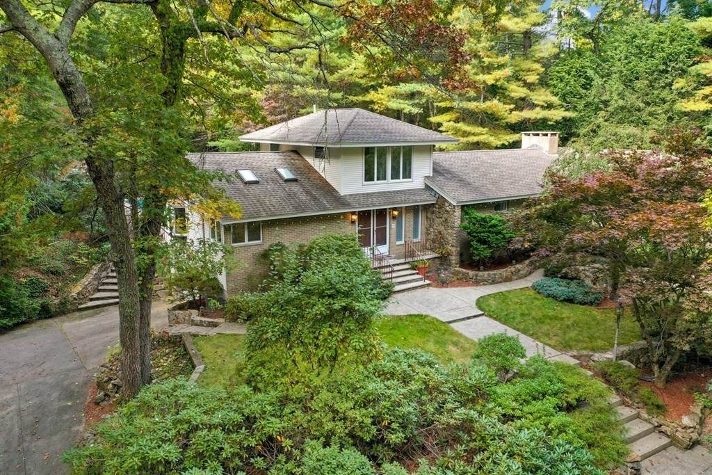 10 Sunset Ave - Photo 1