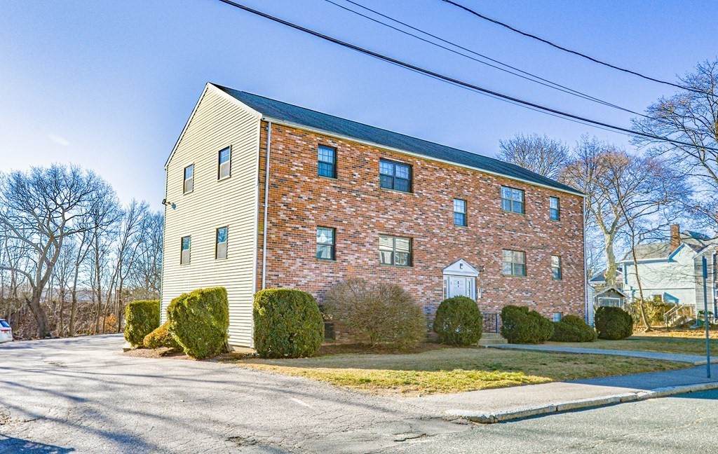 8 Jackson Street - Photo 1