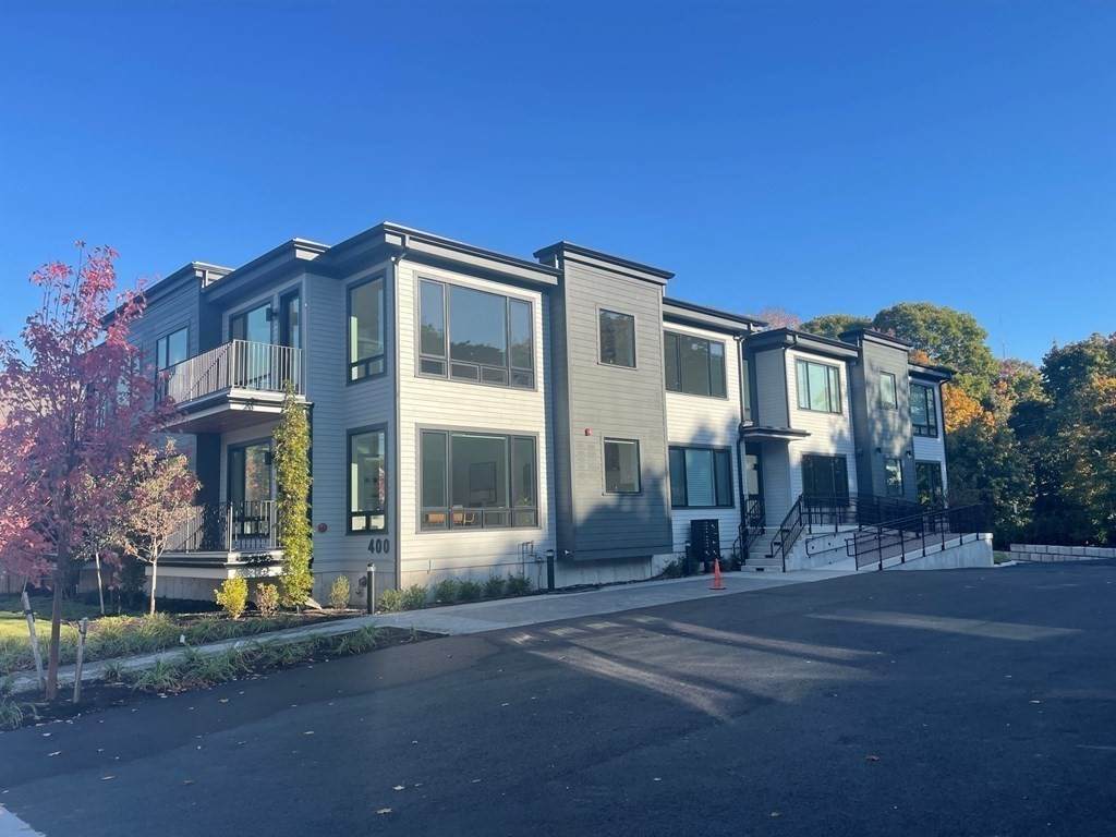 400 Hunnewell - Photo 1