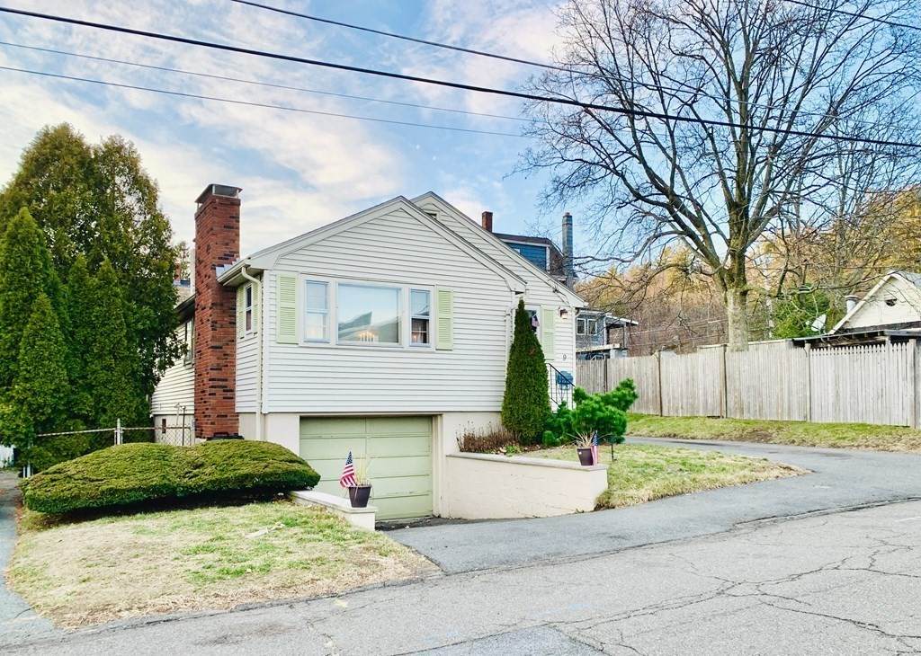 9 Sterling St - Photo 1