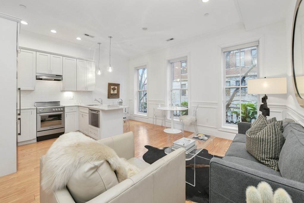 77 W Brookline St - Photo 1