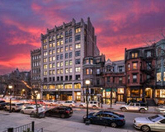 137 Newbury Street - Photo 1