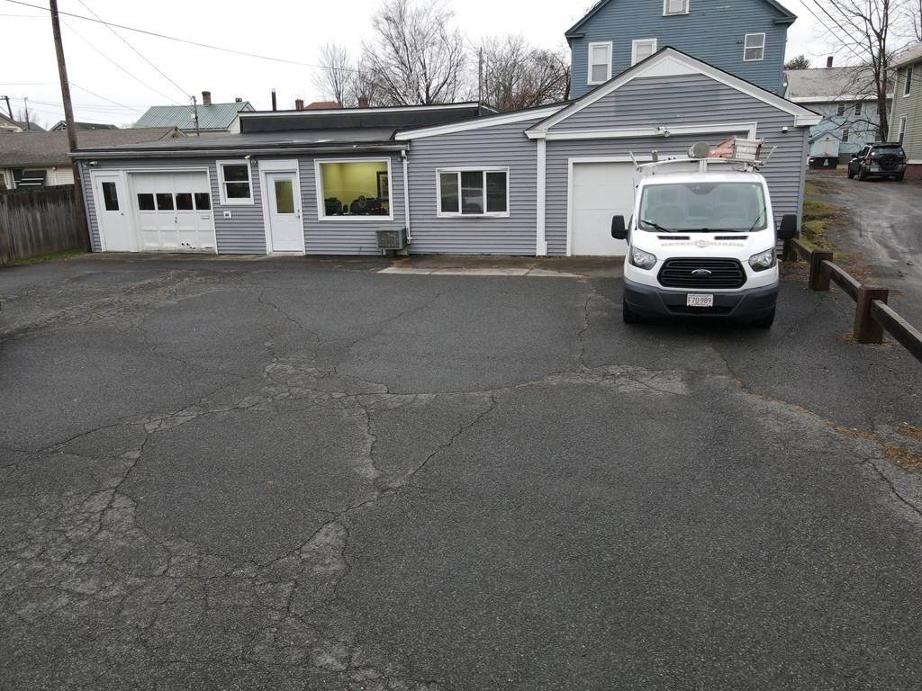 106 Wells St - Photo 1