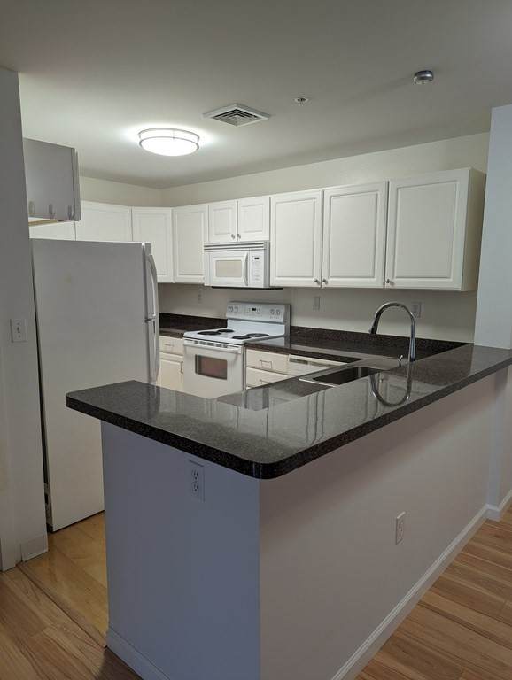 30 Franklin St - Photo 1