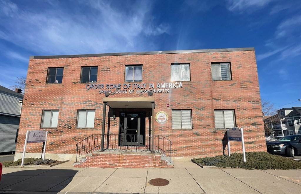 93 Concord Ave - Photo 1