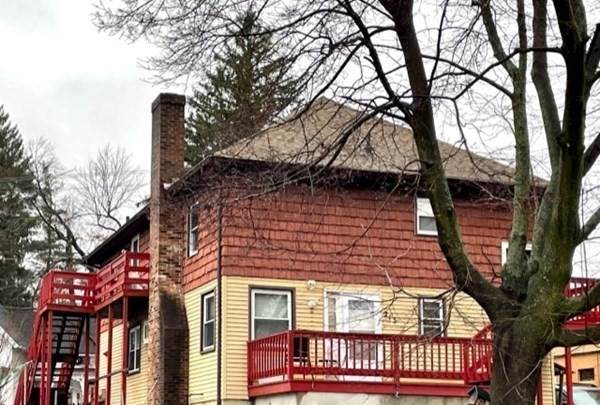 196 Winsor St. - Photo 1