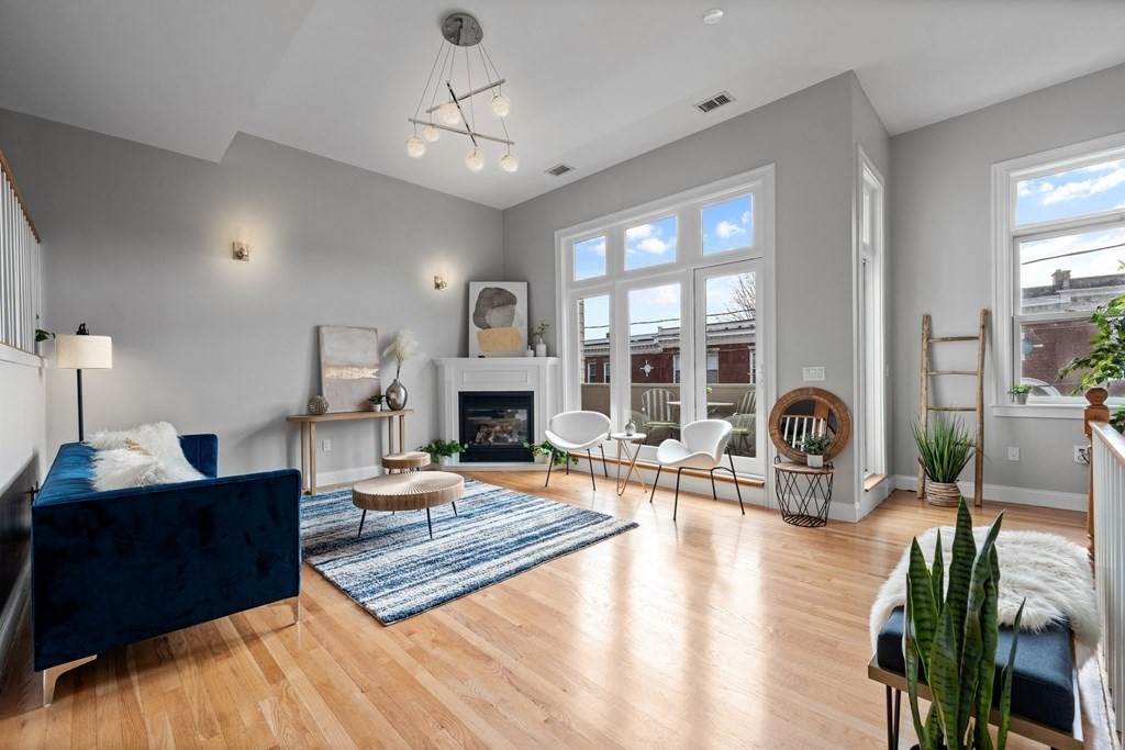 39 Leamington Rd - Photo 1