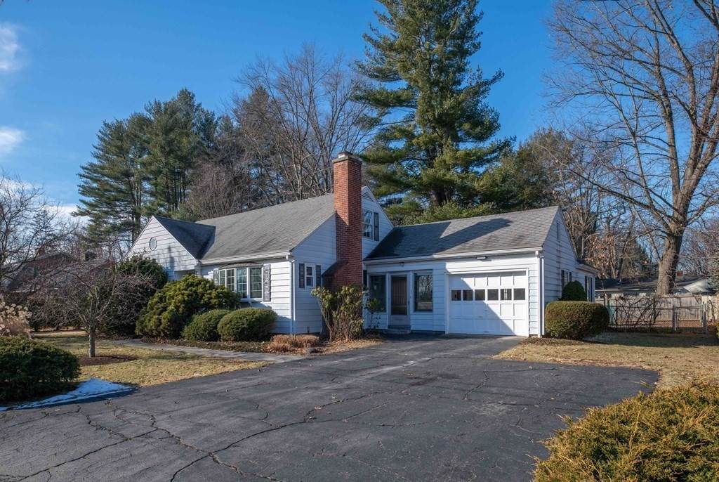 17 Beechwood Ave - Photo 1