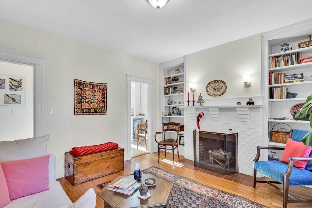 38 Linnaean St. - Photo 1