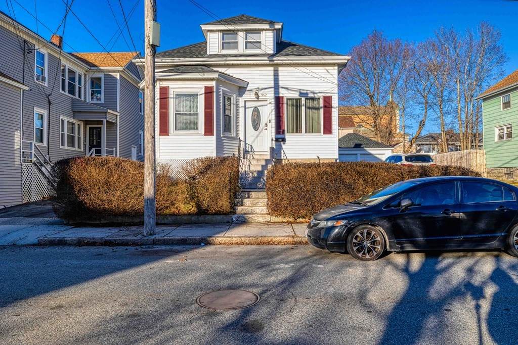 362 Ames St - Photo 1