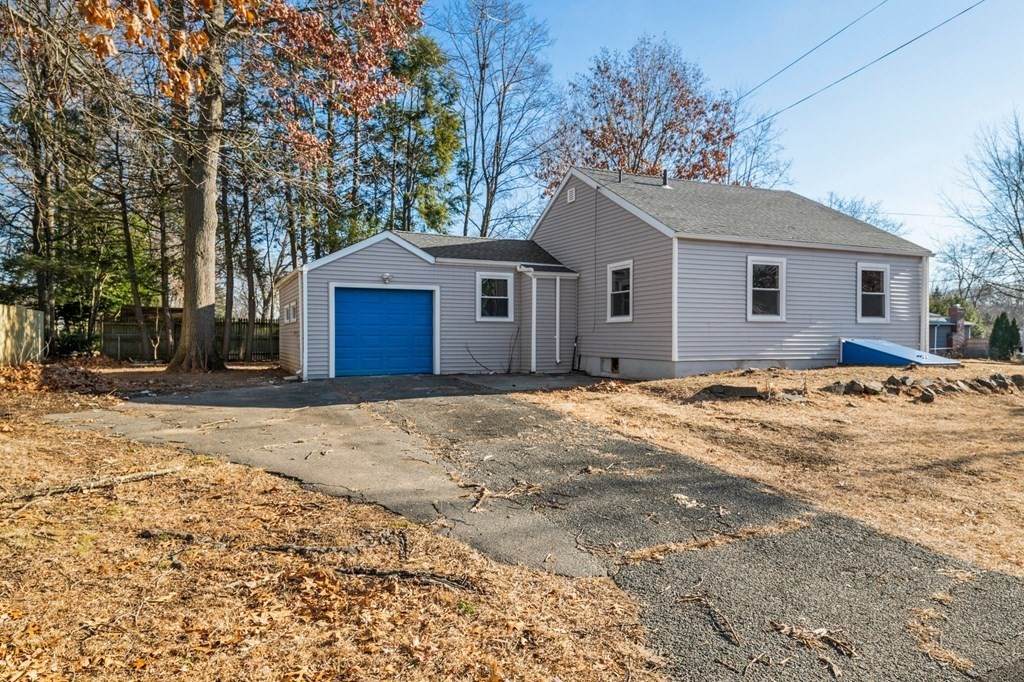 87 Anthony St - Photo 1