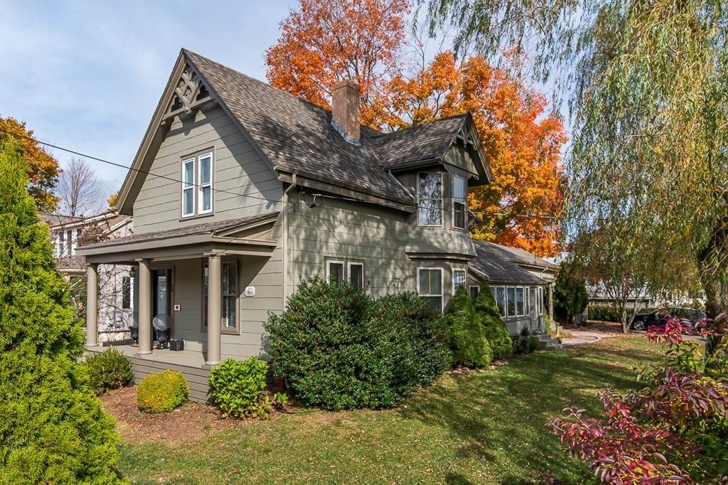 24 Cottage St - Photo 1