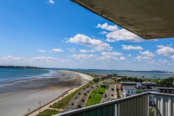 300 Lynn Shore Dr - Photo 1