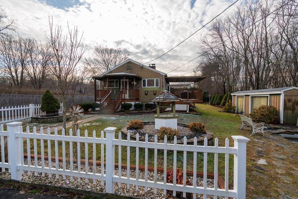 103 Pelham Rd - Photo 1