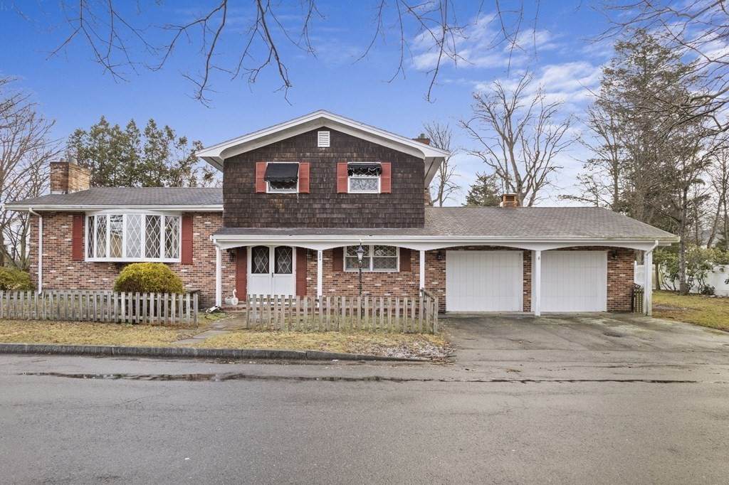 284 Caroline St - Photo 1