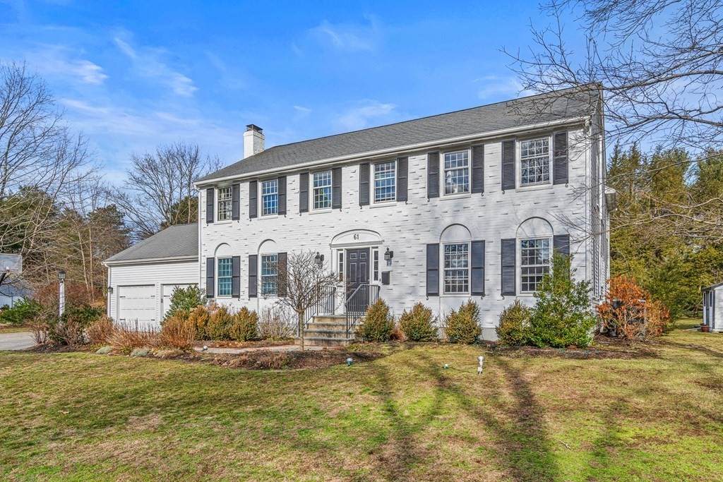 61 Eisenhower Cir - Photo 1
