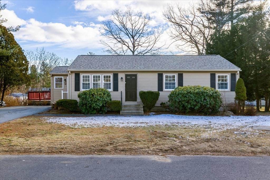 12 Friar Tuck Ln - Photo 1