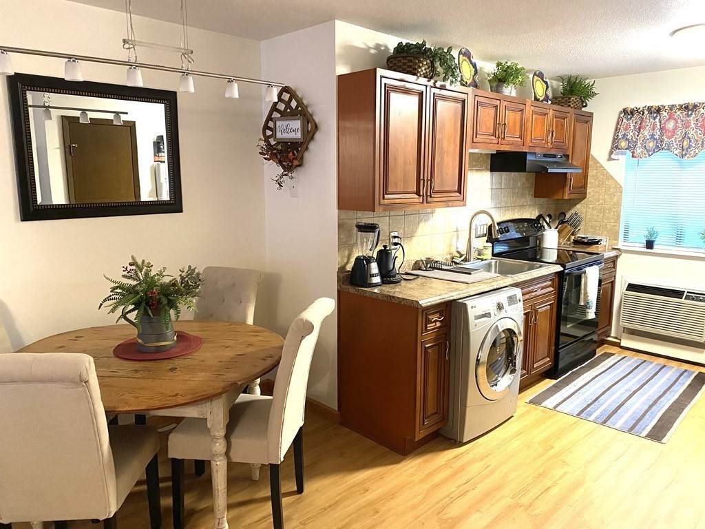 82 S. Maple - Photo 1