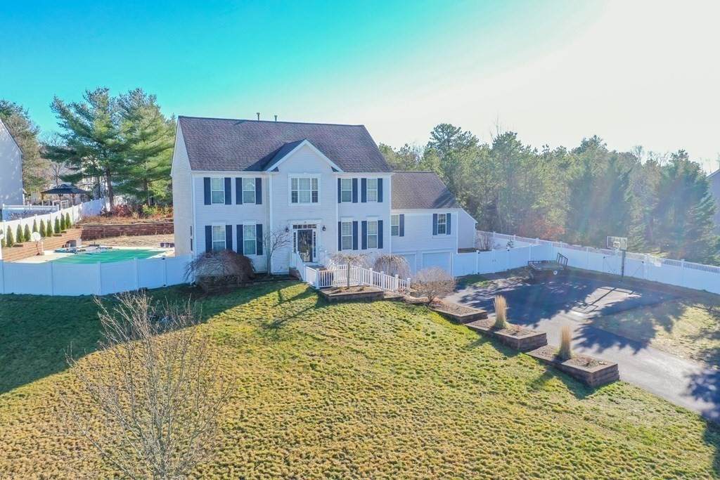 25 Freeman Drive - Photo 1