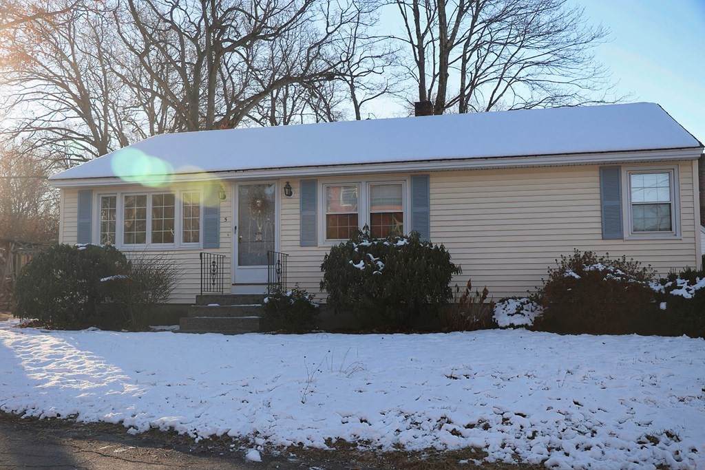 5 Benoit Street - Photo 1