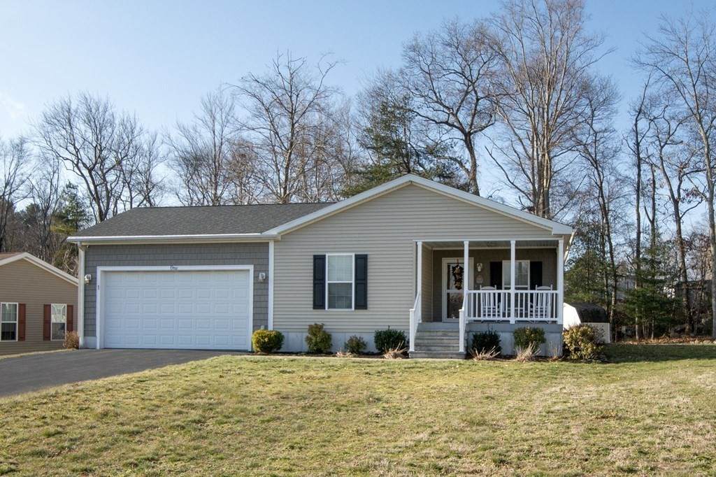 1 Leslie Ct - Photo 1