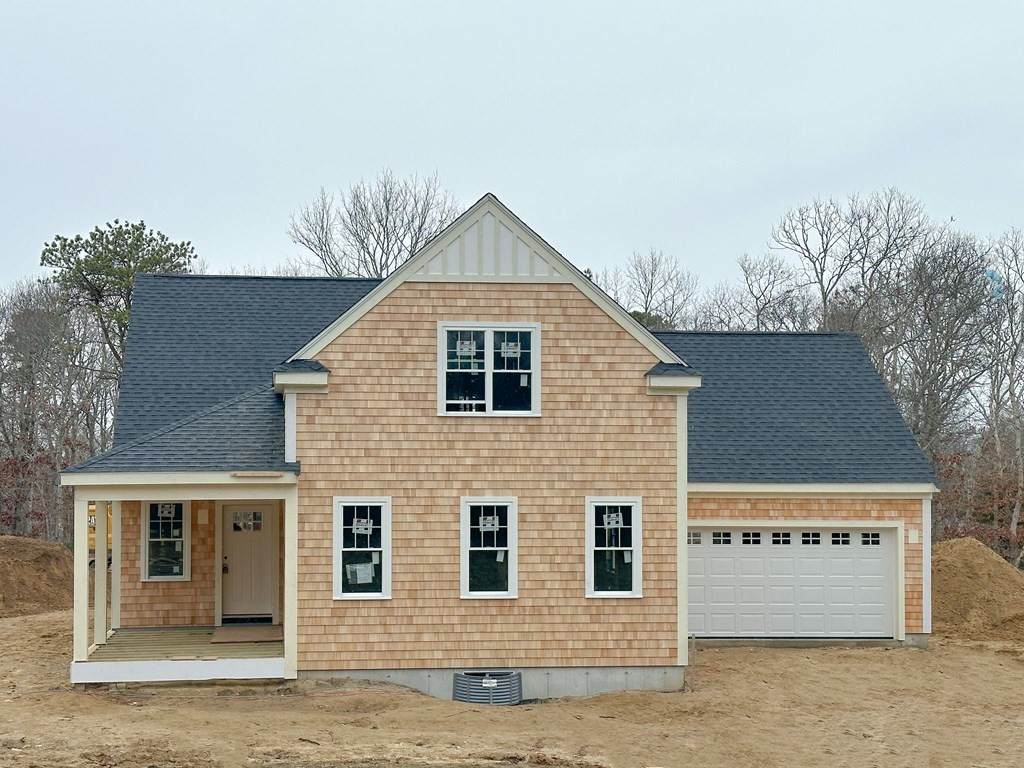 10 Colonial Way - Photo 1