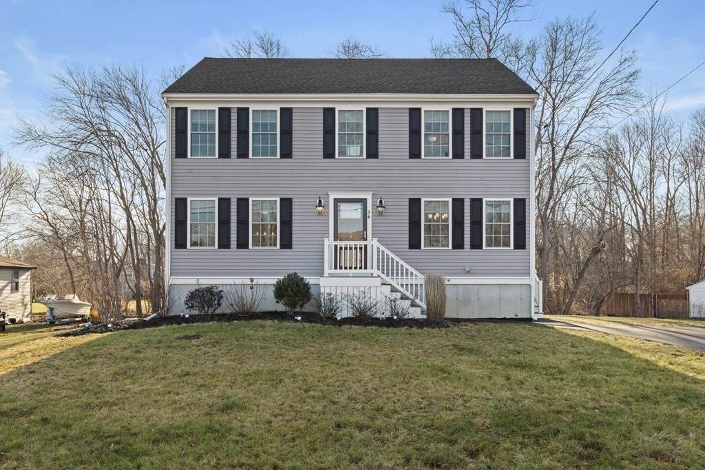 34 Railroad Ave - Photo 1