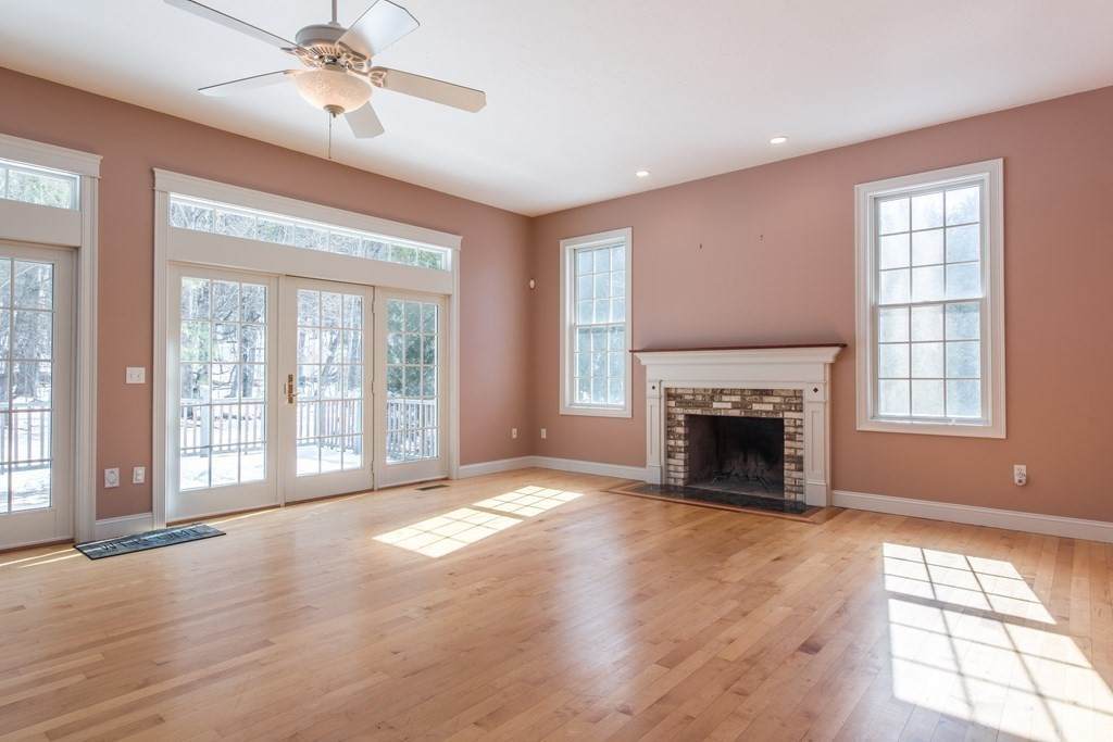 22 Mount Warner Rd - Photo 1