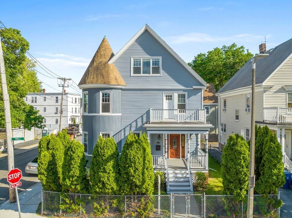 586 Park St - Photo 1