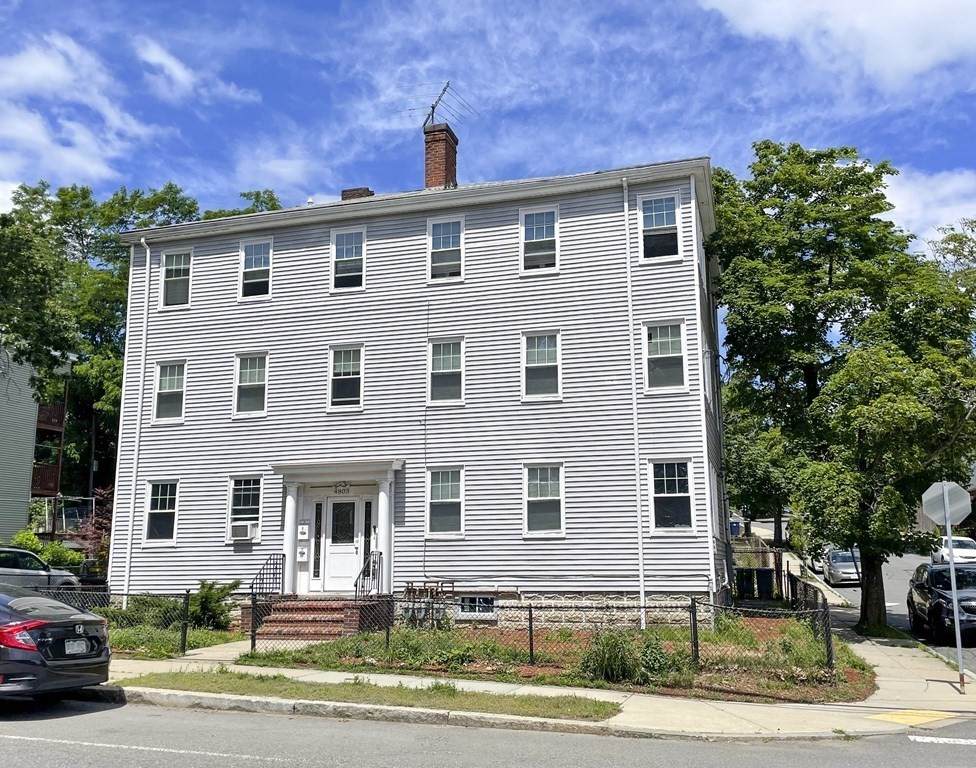 4803 Washington Street - Photo 1