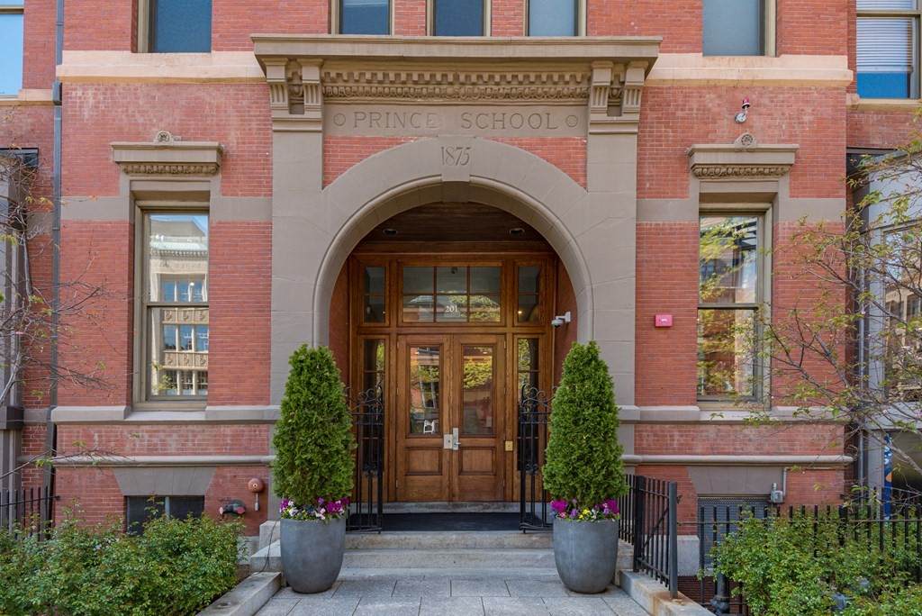 201 Newbury St. - Photo 1