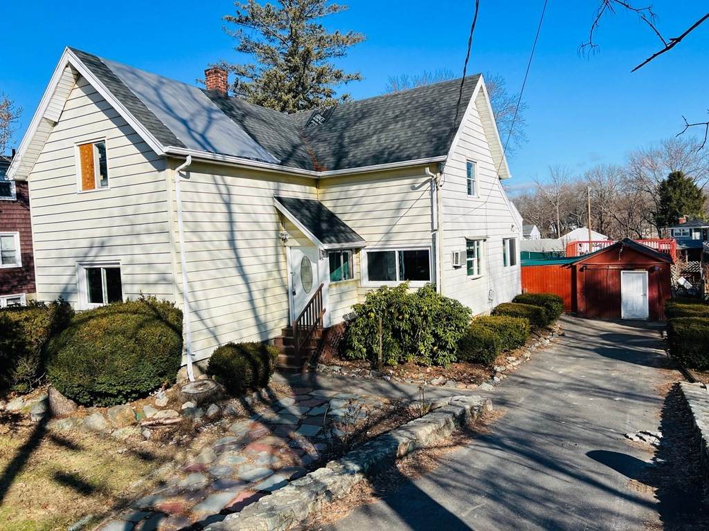 251 Essex St - Photo 1