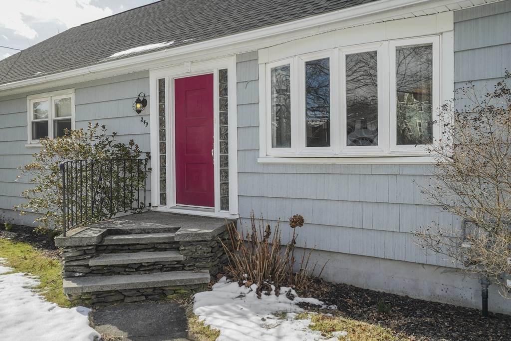 249 Harvard - Photo 1