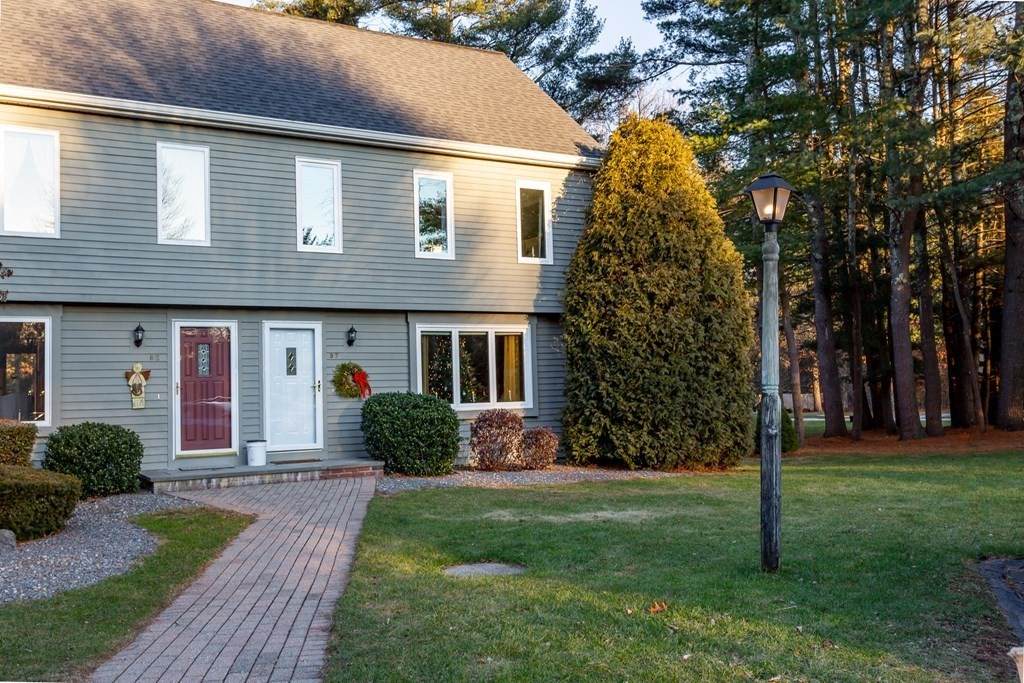 9 Village Way - Photo 1