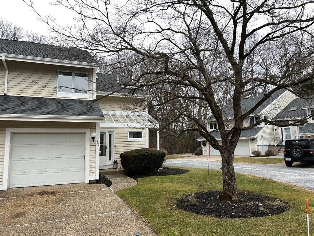 401 Centre Lane - Photo 1