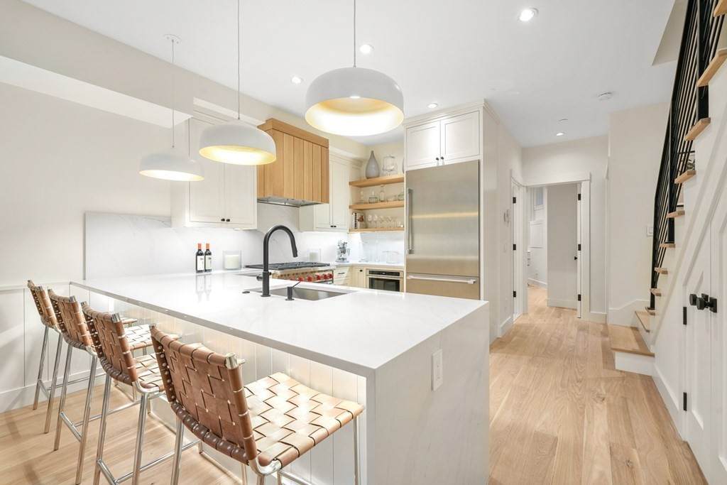 154 Warren Avenue - Photo 1