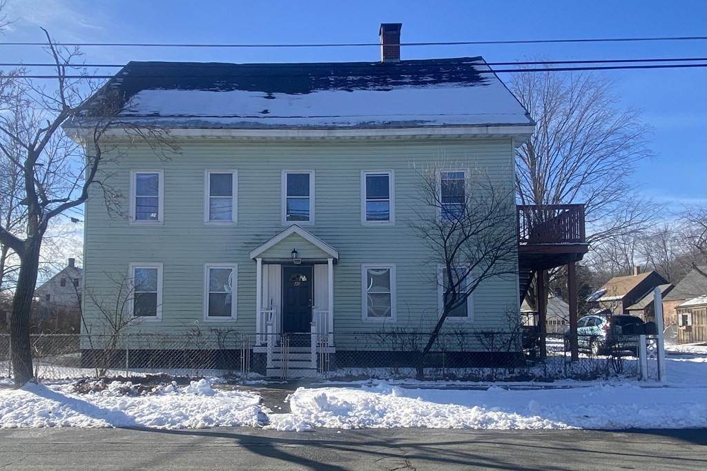 40 11th St - Photo 1