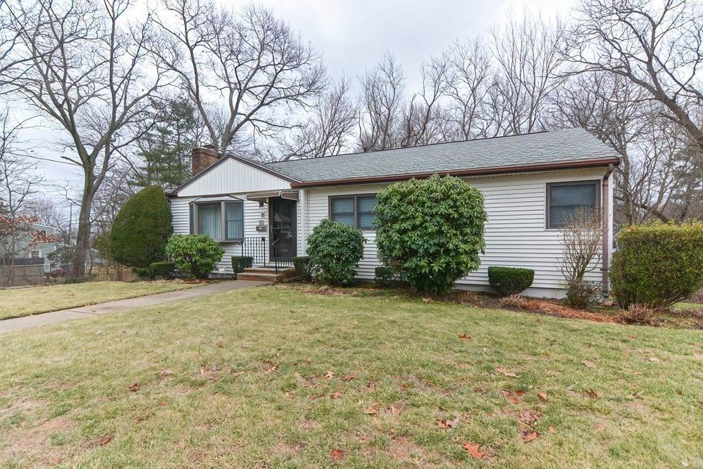 14 Martin Circle - Photo 1