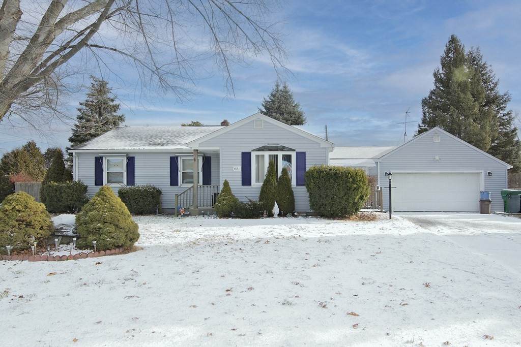 681 Burnett Rd - Photo 1