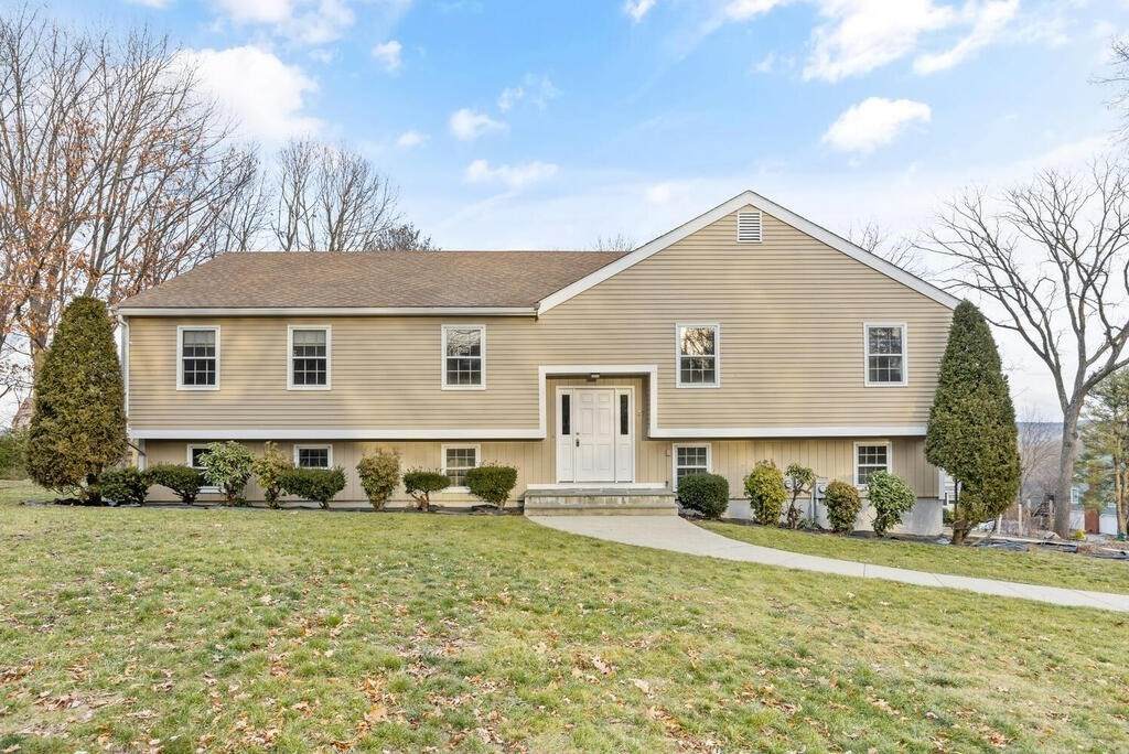 27 Amberwood Drive - Photo 1