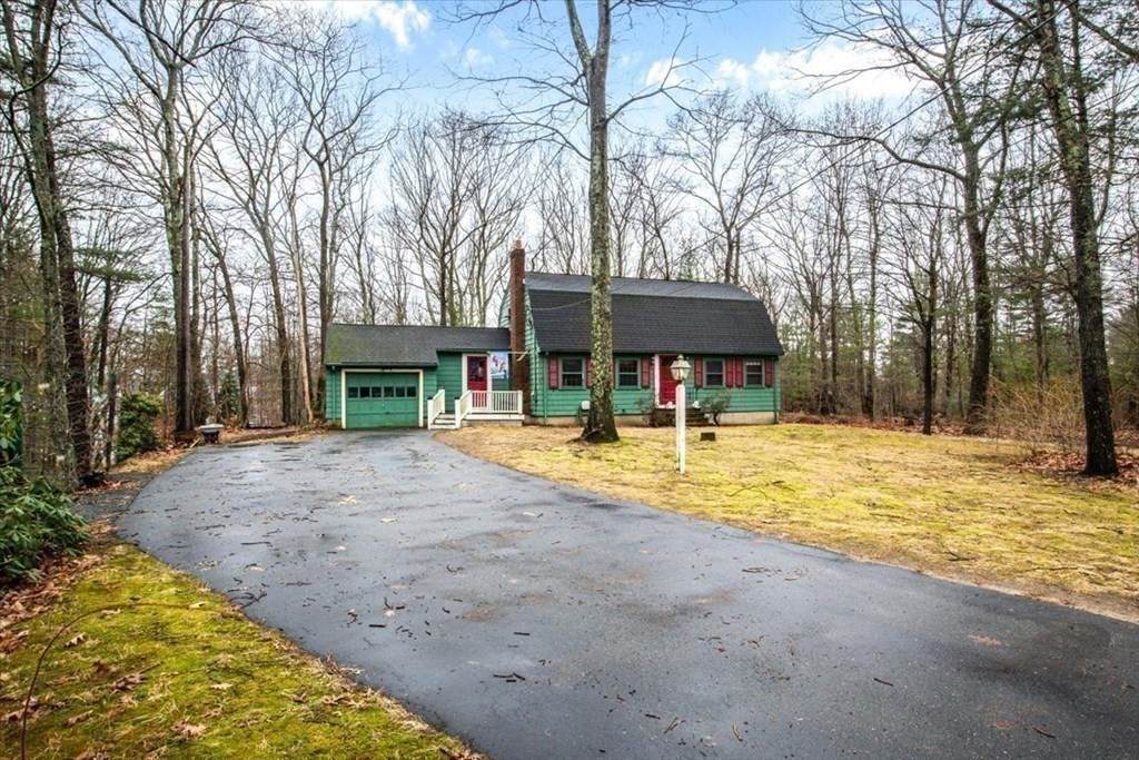 573 High St - Photo 1