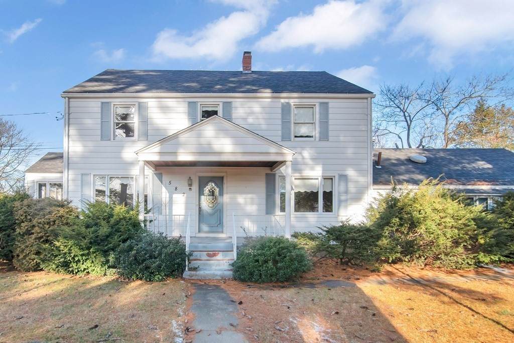 582 Springfield St - Photo 1