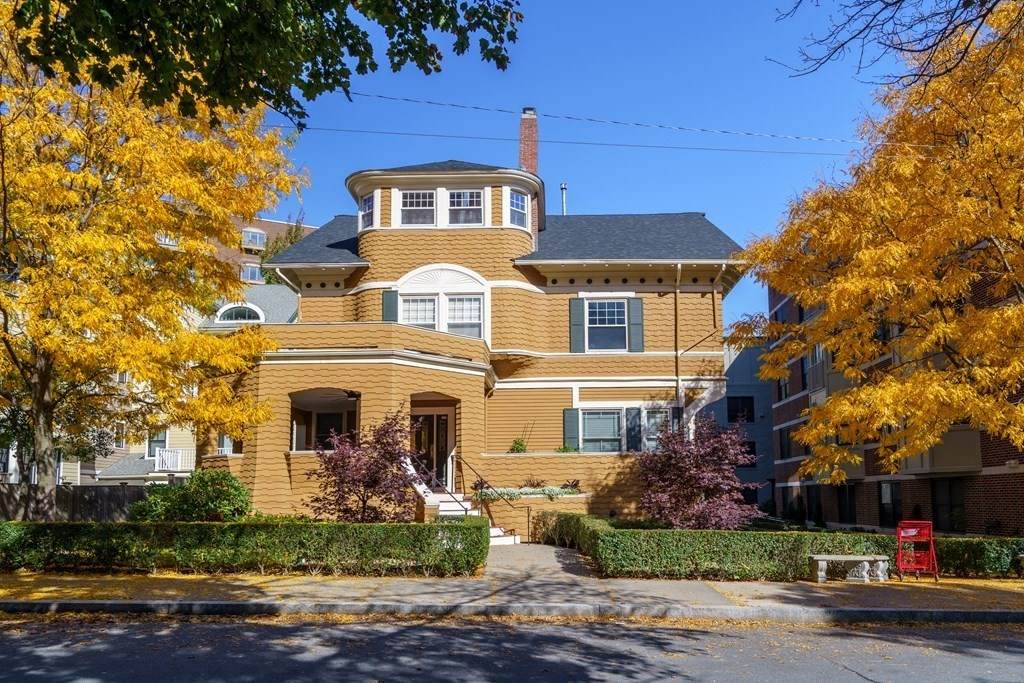76 Sewall Ave - Photo 1