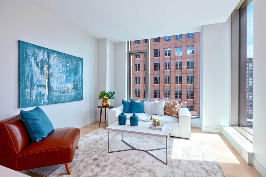 135 Seaport Blvd - Photo 1