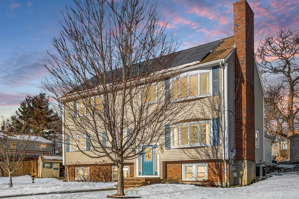45 Basswood Ave - Photo 1