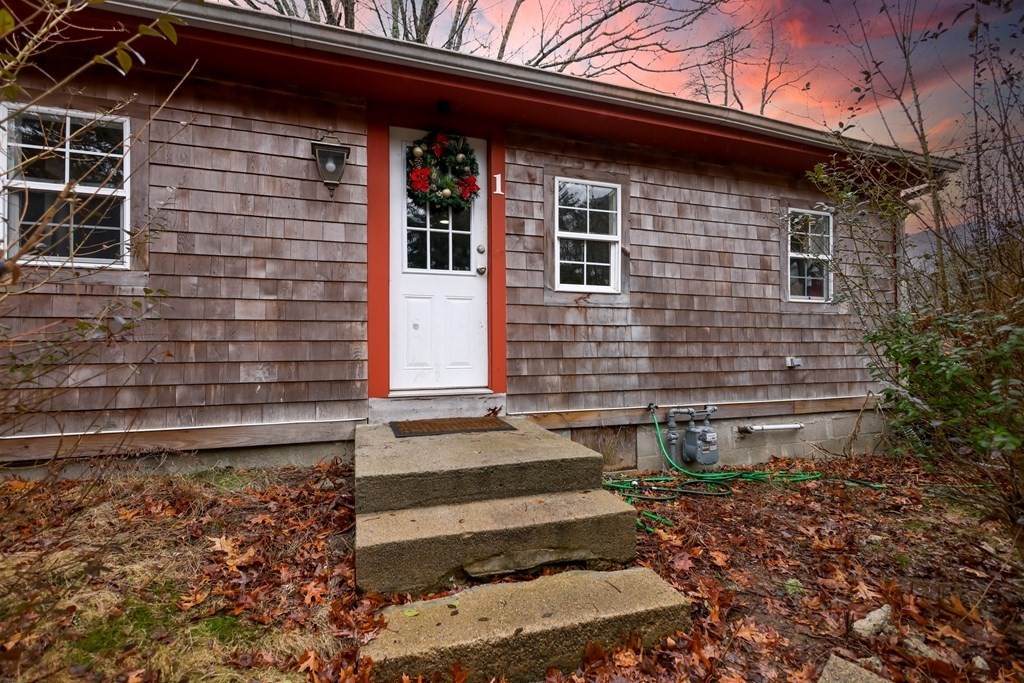 1 Oakum St - Photo 1